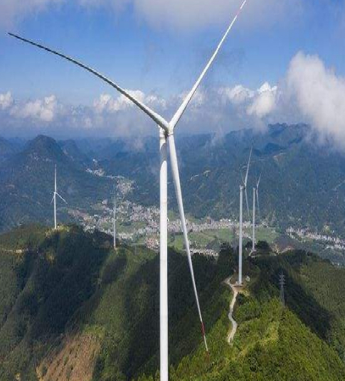 �㶫��Զ��ɽ��ɽ100MWp����ʽ���