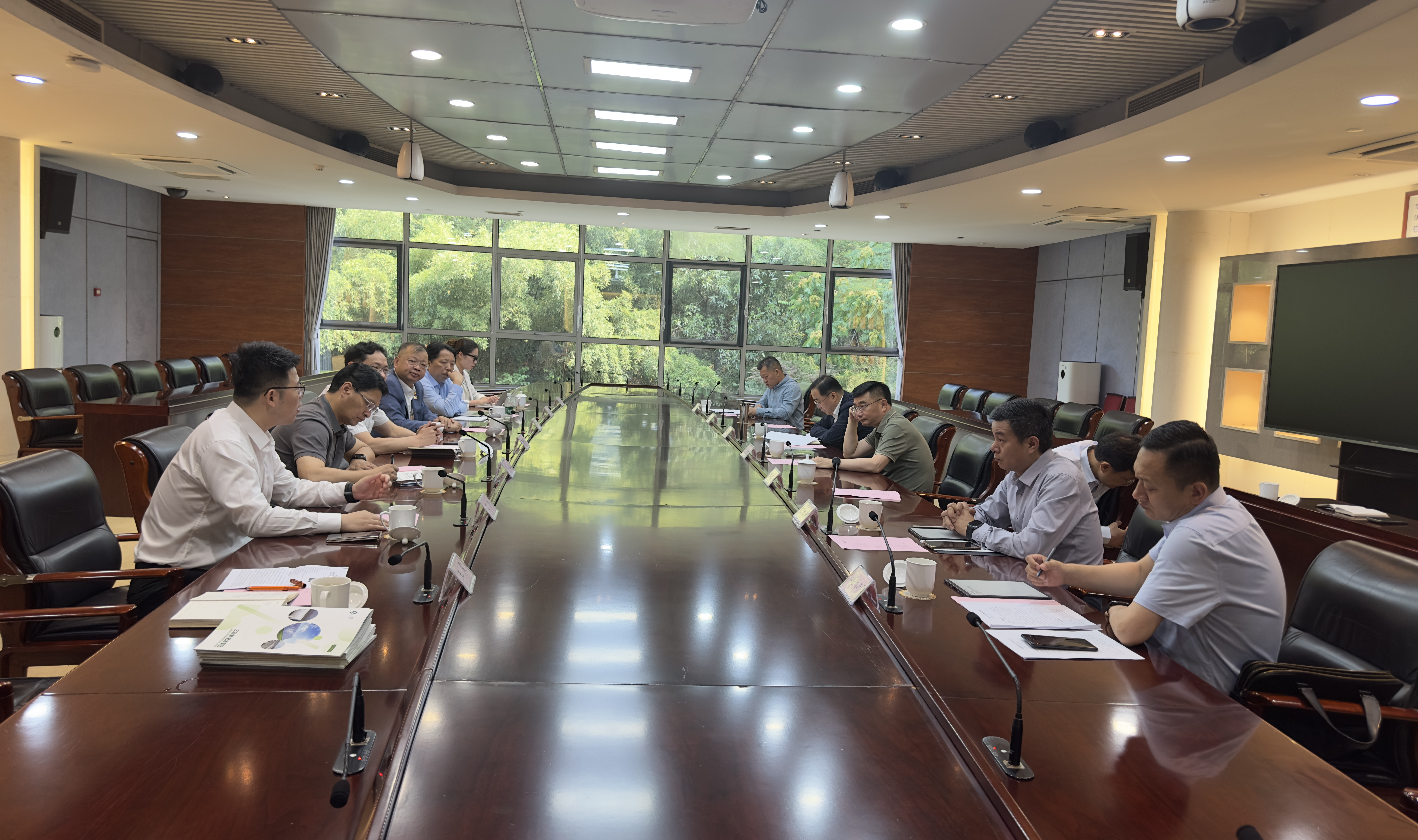 ���У�������������򵼳ϸ�����ͬı��ҵ����